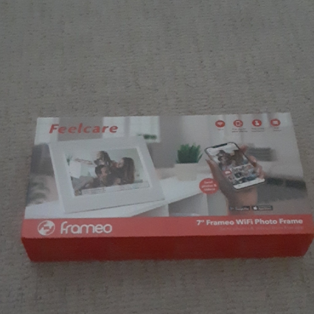 Brand New- Feelcare, Frameo, 7" WiFi Photo Frame
